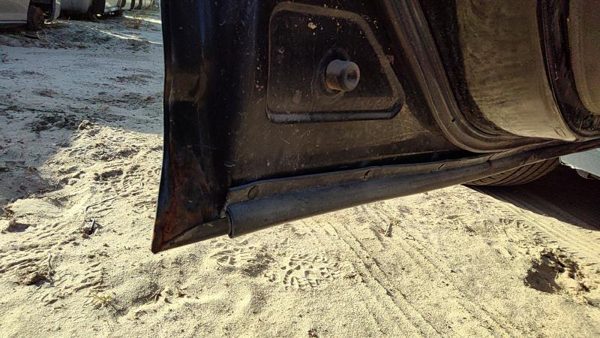 2010 Ford Fusion Front Door LH Uh Tuxedo Black Metallic — photo 9