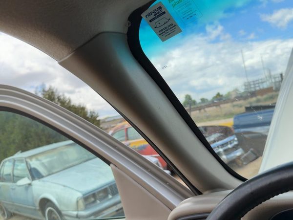 99-07 Chevy Suburban Driver Left A Pillar Trim Windshield Post Panel Oem Tan 52I — photo 4