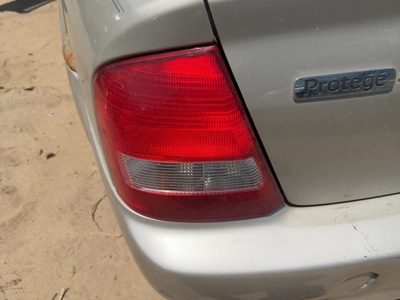 1999-2003 Mazda Protege Dx Driver Left Tail Light Brake Lamp Oem Rear Bl8D51160