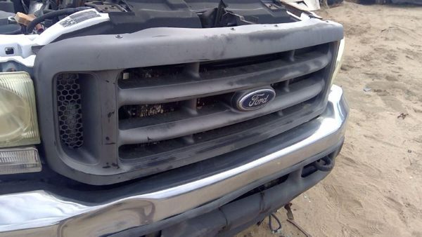 2002 Ford F450 Grille Super Duty White Z1 — photo 4