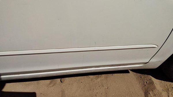 02-06 Altima Passenger Right Front Moulding From Door Oem Trim Strip White Qx3 — photo 3