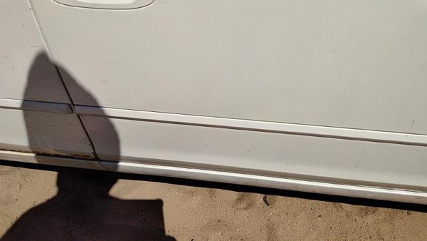 02-06 Altima Passenger Right Front Moulding From Door Oem Trim Strip White Qx3 — photo 2