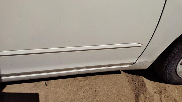 02-06 Altima Passenger Right Front Moulding From Door Oem Trim Strip White Qx3 — photo 4
