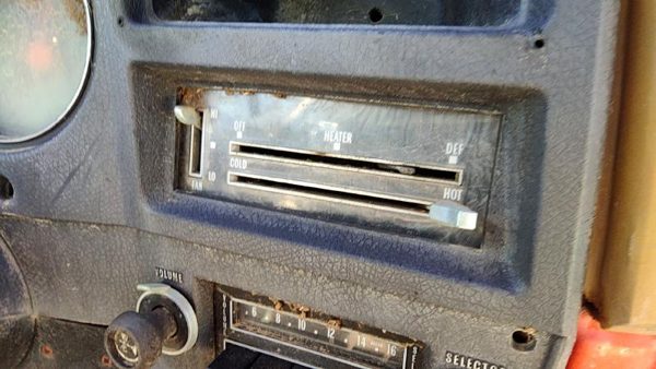73-74 Silverado K10 Temperature Control Module In Dash Heater Ac Head Unit Oem — photo 3