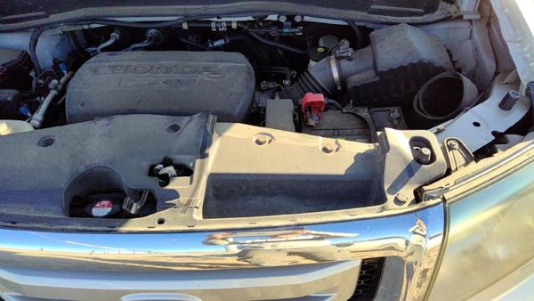 2009-2011 Honda Pilot Top Plastic Cover Above Radiator Support Sight Shield Oem — photo 2