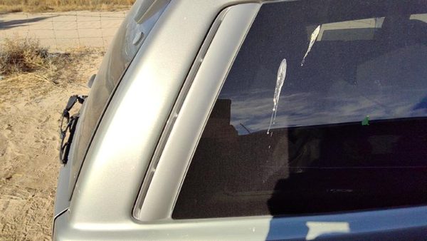 01 Grand Cherokee Passenger Right Rear Corner Moulding On Quarter Panel Silver — photo 1