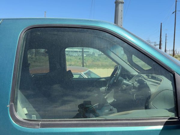 97-03 Ford F150 Passenger Right Front Side Window Door Glass OEM 1L3Z1521410AA — photo 4