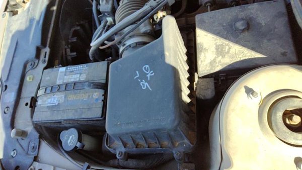 99-05 Grand Am Complete Air Intake Cleaner Filter Box Housing With Tube 3.4L — photo 2
