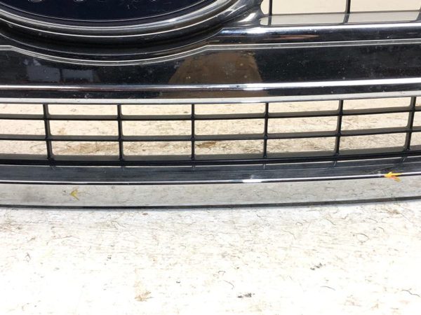 2014 Jeep Cherokee Grille (hood Mounted) Chrome Surround Xlt (2 Chrome Bars) — photo 6