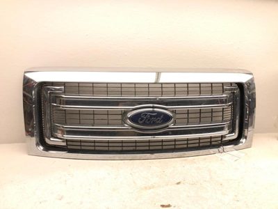 2014 Jeep Cherokee Grille (hood Mounted) Chrome Surround Xlt (2 Chrome Bars)