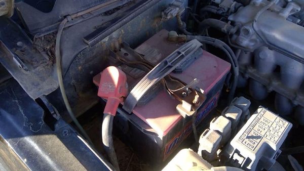 1996 Geo Tracker Complete Battery Box Mount Tray With Hold Down Oem 1.6l — photo 4