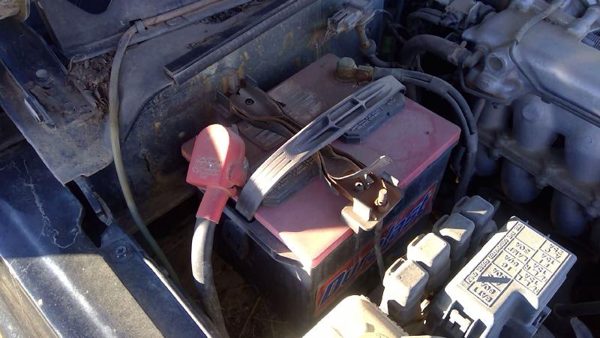 1996 Geo Tracker Complete Battery Box Mount Tray With Hold Down Oem 1.6l — photo 5