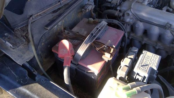 1996 Geo Tracker Complete Battery Box Mount Tray With Hold Down Oem 1.6l — photo 1