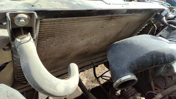 2004 Chevy Silverado 1500 Radiator 5.3L Auto Trans 15193110 — photo 2