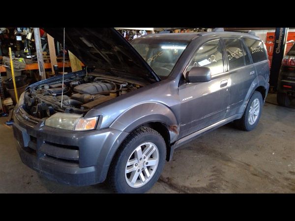 2002 Isuzu Axiom — vehicle photo 1