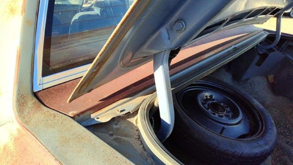 1980-1984 Deville Sedan Rear Panel Between Trunk And Back Glass Oem — photo 4