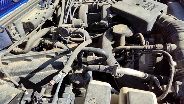 2005 Ford Ranger Valve Cover 4.0L — photo 5