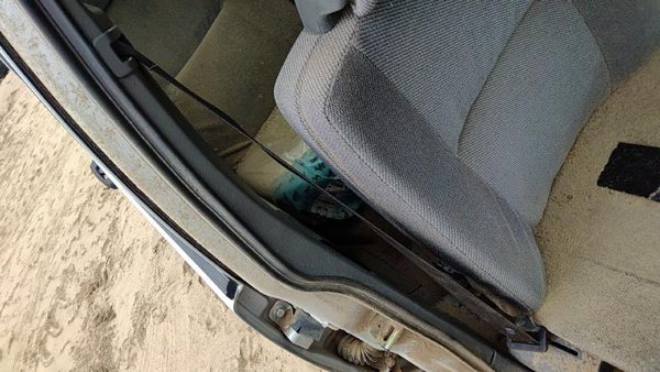 1988-1993 Volvo 740 Passenger Right Front Seat Belt Retractor Oem Shoulder Gray — photo 2