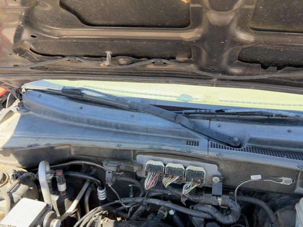 2005-2007 Ford Escape Windshield Wiper Cowl Vent Trim Panel Oem Cover — photo 5