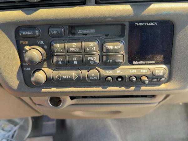 1996-2001 Chevy Lumina Factory AM FM Stereo Cassette Radio Music Search UL0 OEM — photo 3