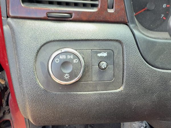 06-11 Chevy Impala Headlight Switch with Dimmer Trunk Release Ebony OEM 25821302 — photo 3