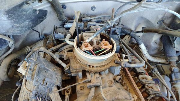 1991 92 Gmc Sierra 2500 Throttle Body Valve Assembly Complete With Sensors 5.7L — photo 1
