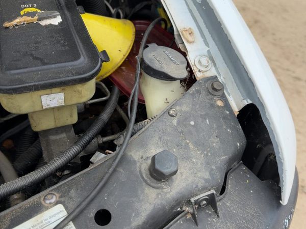 97-02 Express Van 2500 Windshield Washer Fluid Reservoir With Pump Wiper Tank — photo 4