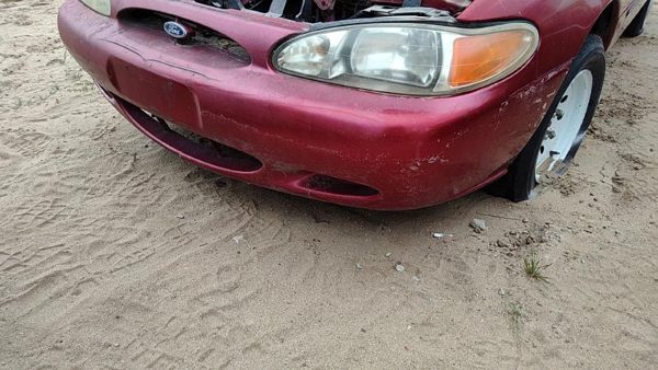 1997-2002 Ford Escort Front Bumper Cover Assembly Oem Red F7Cz17757Aa — photo 1