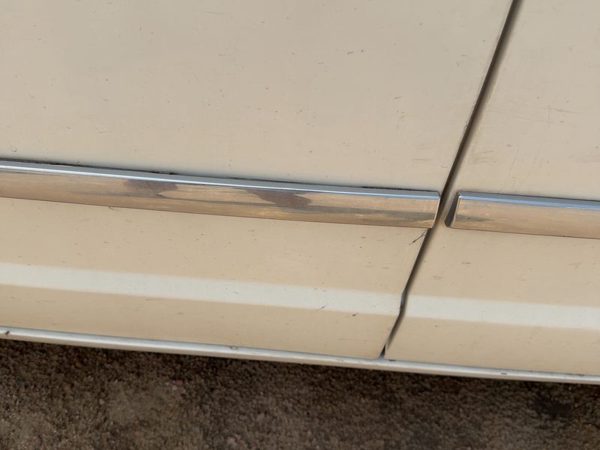 10-16 Town & Country Driver Left Front Moulding From Door Oem Trim Strip — photo 7