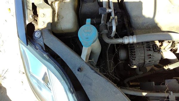 07-12 Nissan Sentra Windshield Washer Fluid Reservoir With Pump Oem Wiper Tank — photo 2