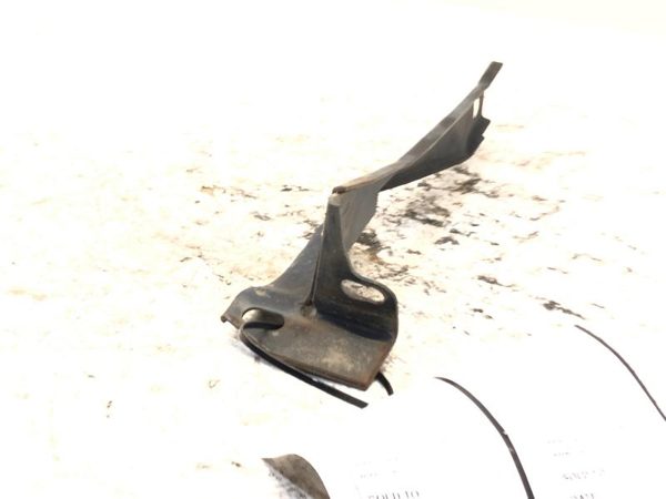 84-87 C4 Corvette Front Inner Fender Wheelhouse Support Bracket Passenger Side — photo 8