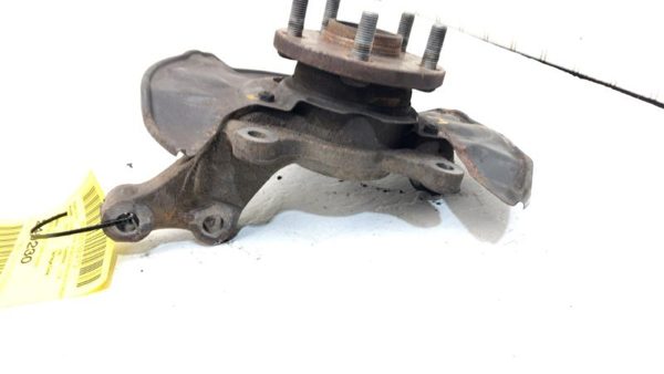 2003-08 Toyota Corolla Driver Left Front Spindle Steering Knuckle With Wheel Hub — photo 5