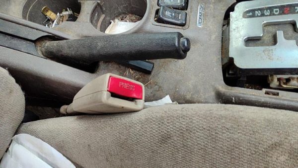 2002-2005 Legacy Outback Passenger Right Front Seat Belt Buckle Receiver Oem Tan — photo 3