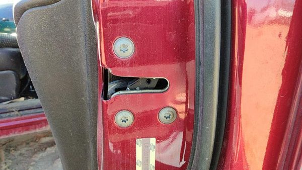 2008-2015 Nissan Rogue Passenger Right Front Door Latch With Rods/cables Oem — photo 1