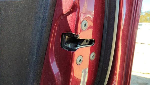 2008-2015 Nissan Rogue Passenger Right Front Door Latch With Rods/cables Oem — photo 2