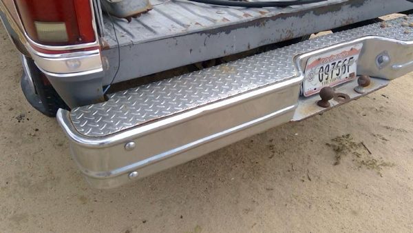 1986 GMC Jimmy Rear Bumper Assembly Sierra K10 1500 Red — photo 4
