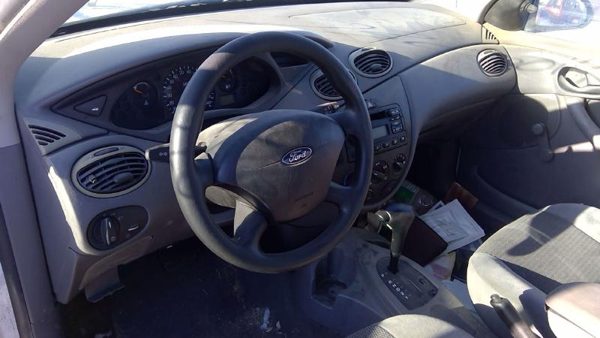 2003 Ford Focus — vehicle photo 3