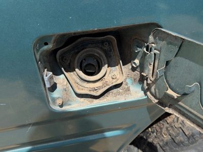 1995 Isuzu Rodeo Fuel Filler Neck Assembly With Gas Cap Oem
