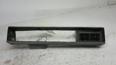 1981 Nissan Maxima 810 Dash Panel Speedometer Trim Bezel Surround 68100W2100