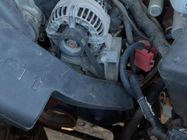 2000-2006 Chevy Suburban 1500 Power Steering Pump With Mount Bracket Oem 5.3L — photo 1