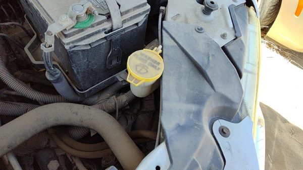 05-08 Pacifica Windshield Washer Fluid Reservoir With Pump Oem Wiper Tank — photo 2
