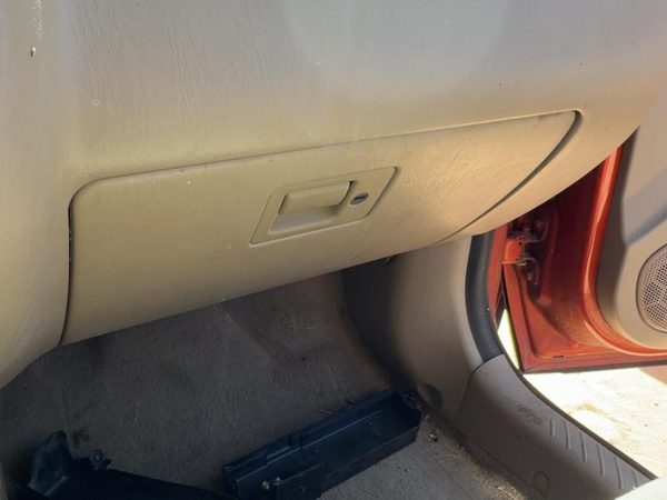 03-07 Ford Escape Glove Box Assembly Complete Door With Latch Oem Pebble Tan Ah — photo 1
