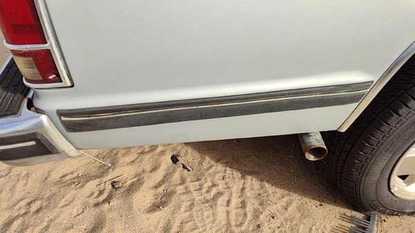 1982-1993 Chevy S10 Pickup Passenger Right Rear Moulding On Back Of Box Oem — photo 3
