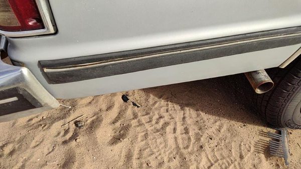 1982-1993 Chevy S10 Pickup Passenger Right Rear Moulding On Back Of Box Oem — photo 4