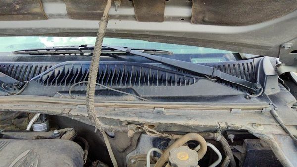 1999-2002 Sierra 2500 Hd Driver Left Windshield Wiper Arm Oem Blade Lever — photo 2