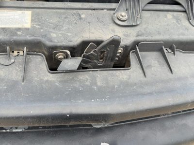 1996-2002 Chevy Express Van 2500 Hood Latch Assembly With Bracket Oem 15034820