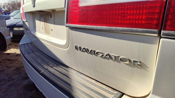 2008 Lincoln Navigator Trunk/decklid/hatch/tailgate Pv White Chocolate — photo 8
