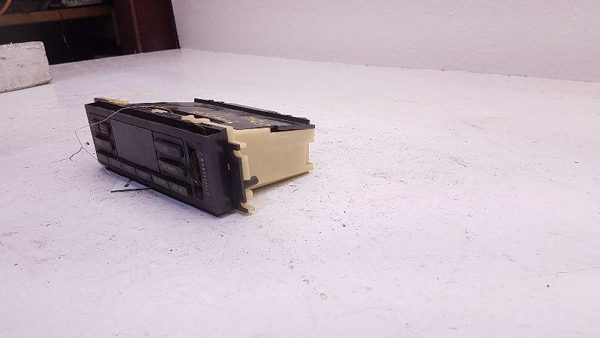 95-96 Lincoln Mark Viii Temperature Control Module In Dash Heater Ac Head Unit — photo 3
