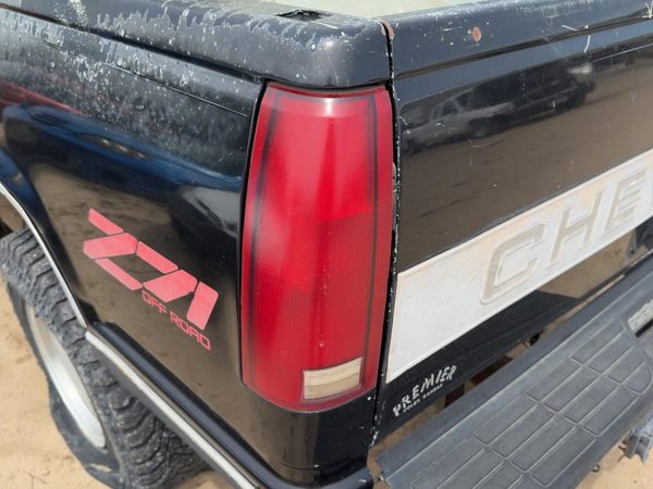 1988-1999 Chevy Silverado 1500 Driver Left Tail Light Brake Lamp Oem Rear — photo 3