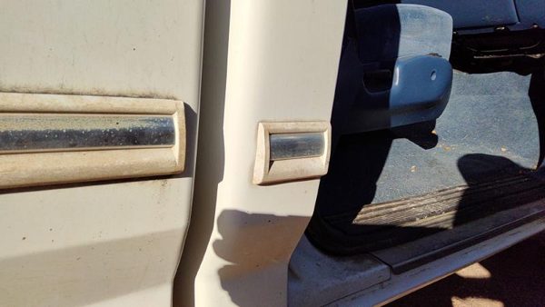 1992-1996 Ford F150 Passenger Right Cab Corner Moulding Trim Chrome Oem — photo 2